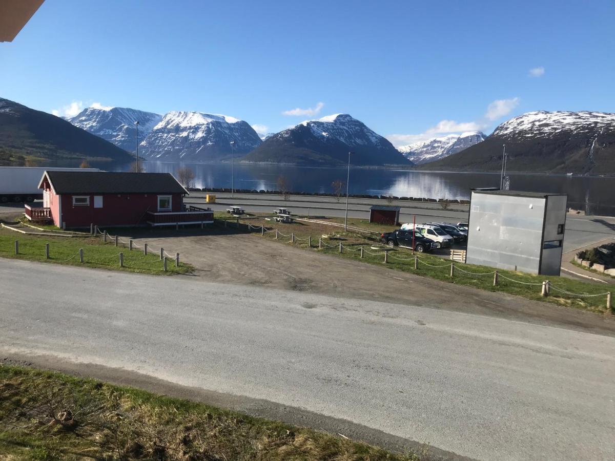 Lyngenfjord Gammelhotell Olderdalen 外观 照片
